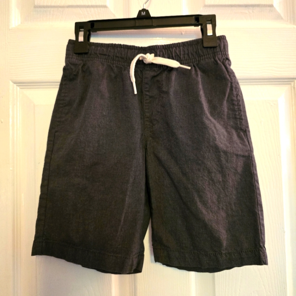 Old Navy boys charcoal gray shorts, size med